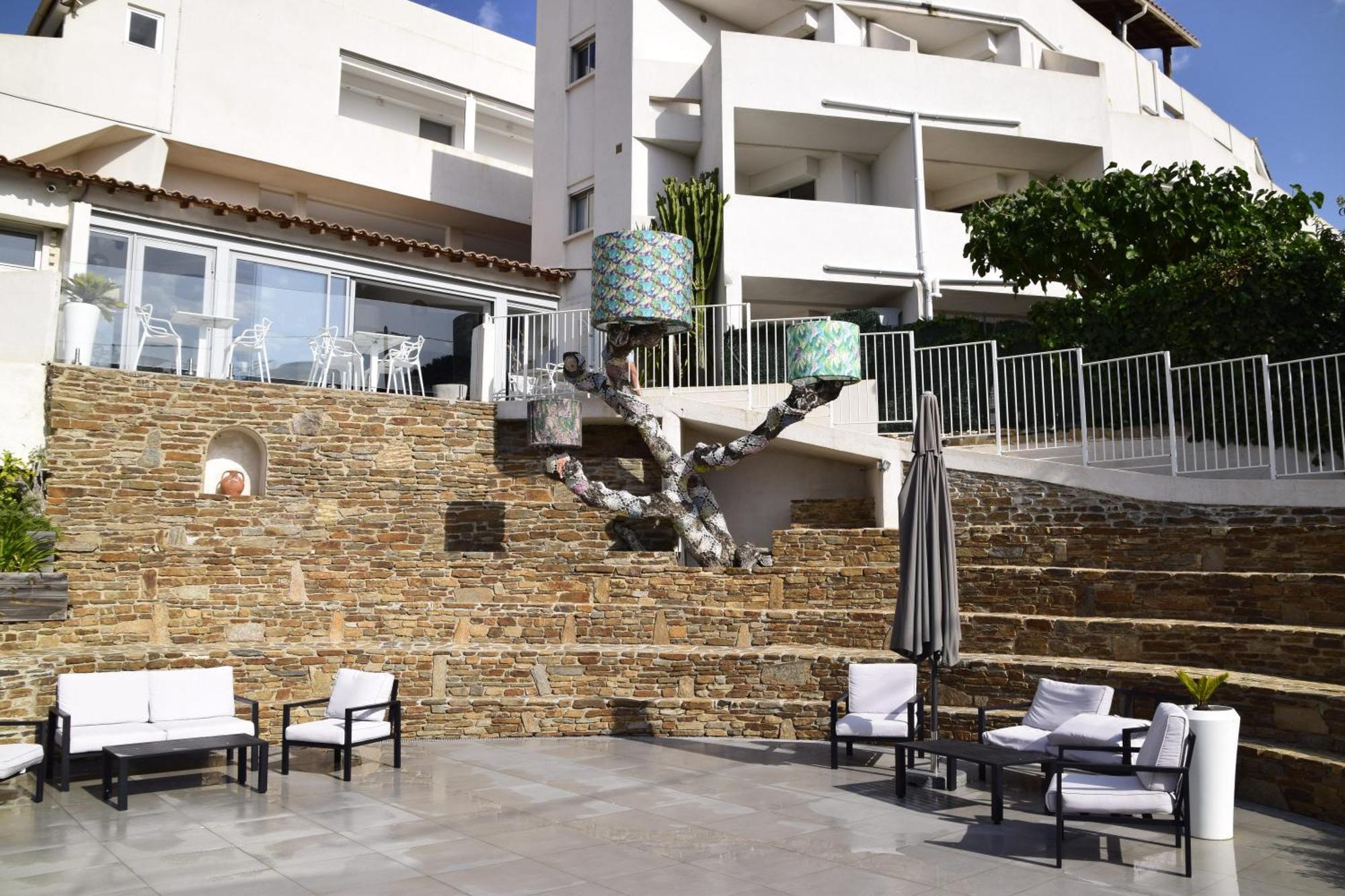 La Voile Hotel